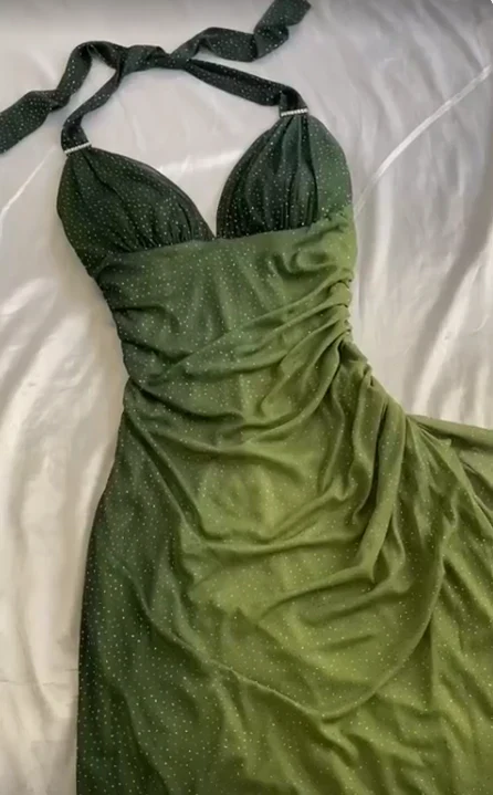Vestido largo de fiesta de noche de gasa con escote en V verde degradado y cuello halter sexy Y7484