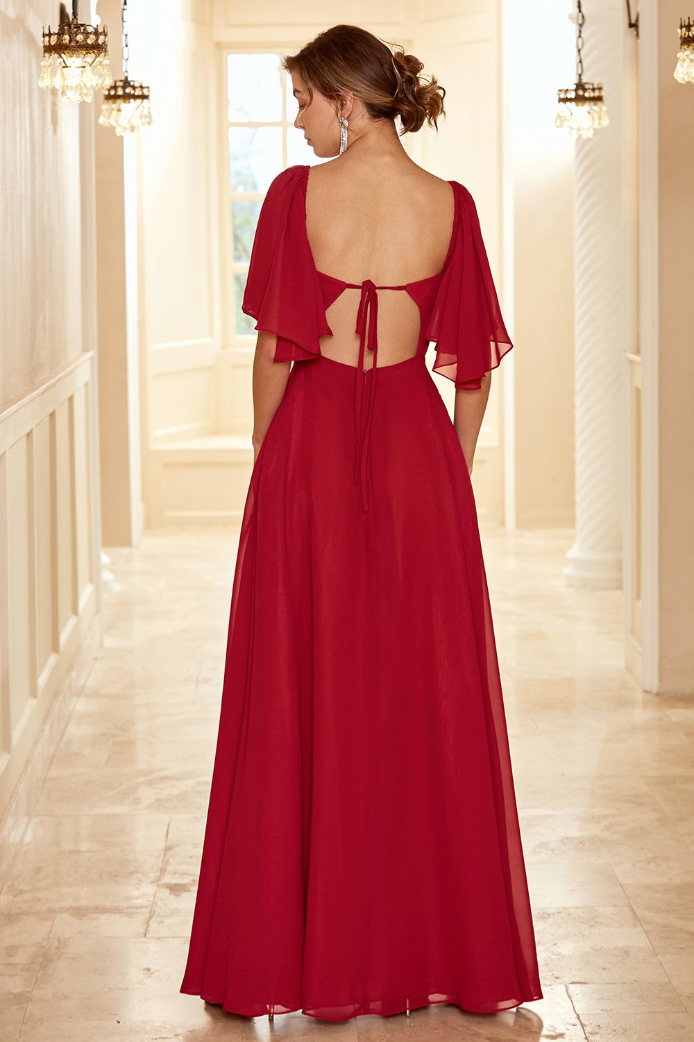 Robe de demoiselle d'honneur bordeaux à dos nu et à volants, style bohème