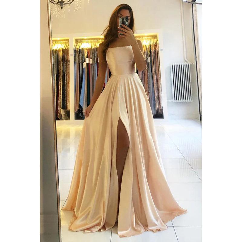 Robe de soirée fourreau/colonne à bretelles en satin plissé sans manches