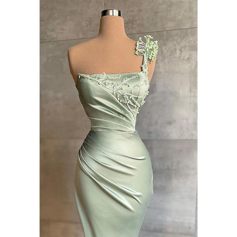 Robe de bal longue sirène en satin à encolure carrée et perles 