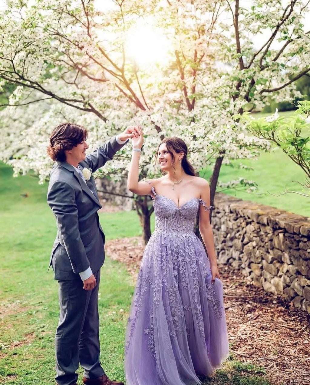 Robe de bal en tulle ornée d'appliqués de dentelle pour femme 2025, bretelles spaghetti, robe de soirée formelle avec fente 