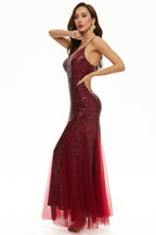 Robe de bal longue fourreau à fines bretelles et sequins noirs