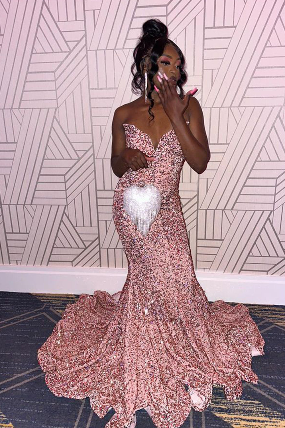 Robe de bal longue sirène à sequins fuchsia