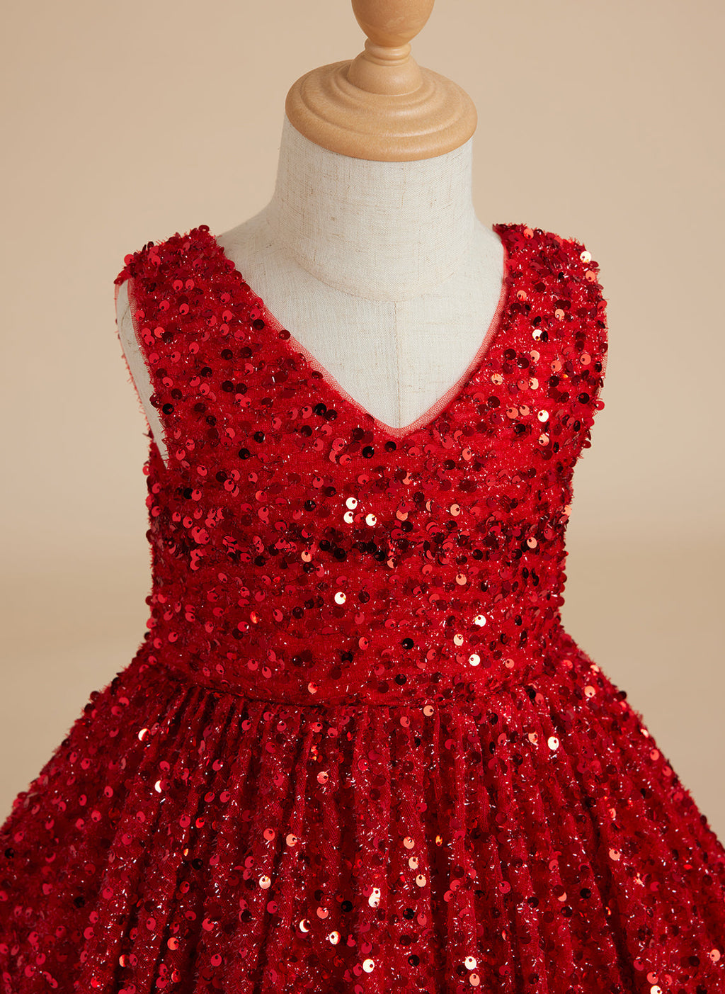 Deslumbrante vestido de princesa rojo con lentejuelas, escote en V y cola para niñas 