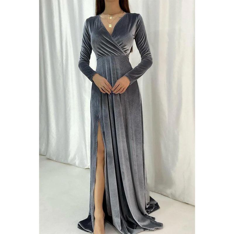Vestido de noche largo y sencillo de terciopelo con escote en V y mangas largas, sexy y atractivo. 