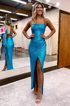 Robe de bal fourreau bleu à sequins avec fente et dos nu
