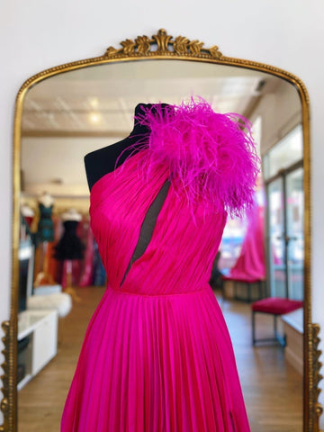 Robe de bal trapèze plissée asymétrique en taffetas