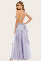 Robe de bal longue en tulle lavande avec dentelle