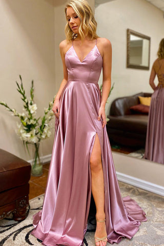 Robe de bal longue bordeaux à fines bretelles spaghetti et dos croisé, coupe trapèze simple