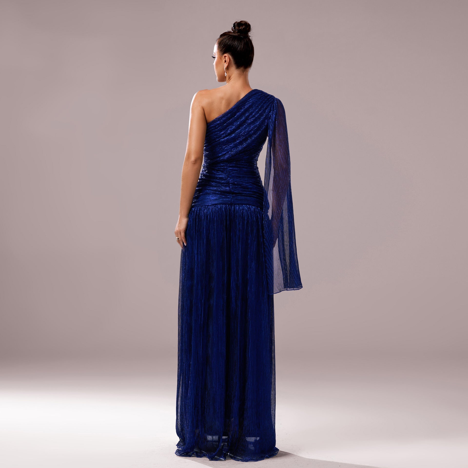 Vestido de noche elegante con abertura y manga larga de un solo hombro 