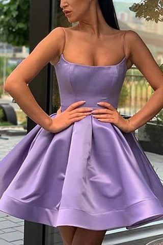 Robe courte violette simple pour le bal de fin d'année