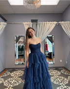 Robe de soirée bleu marine en tulle pailleté, coupe trapèze, modèle Y8146