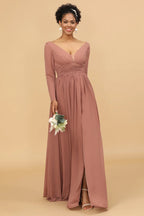 Vestido de dama de honor rosa con cuello en V y mangas largas