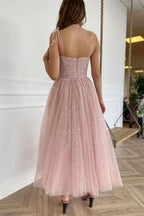 Vestido de fiesta de corte A con tirantes finos, color rosa pálido y largo hasta la rodilla