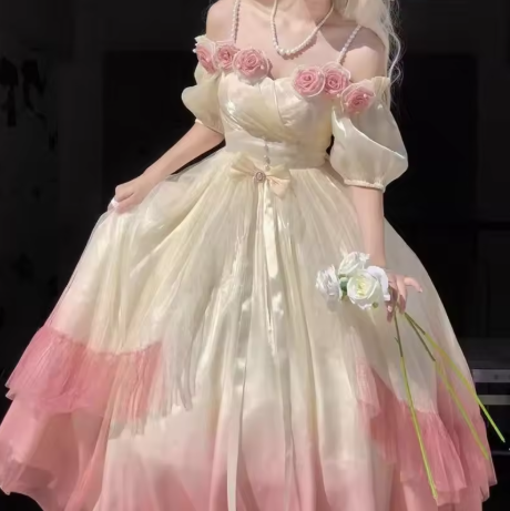 Vestido de fiesta de disfraces con rosas, flores y degradado rosa champán. Vestido de novia floral vintage de princesa con perlas Y2401