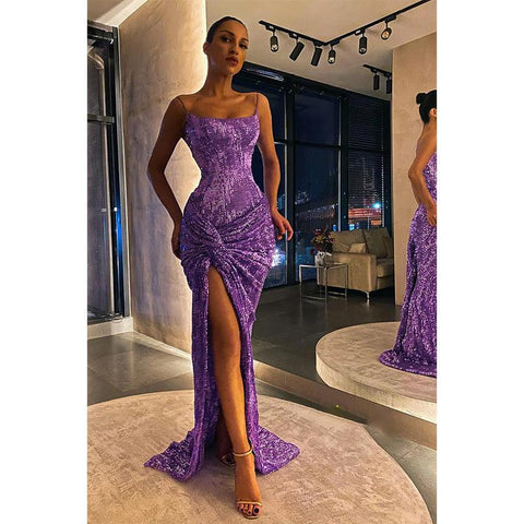 Robe de bal scintillante à bretelles spaghetti et plis