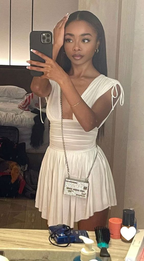 Robe de soirée mini plissée en mousseline à col V, sans manches, coupe cintrée, taille haute, style portefeuille, Y7075