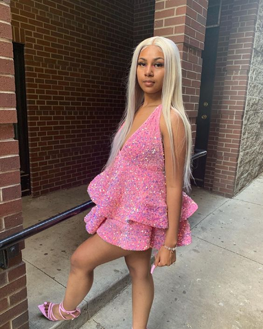 Vestido de fiesta con escote en V profundo, espalda con lentejuelas y falda escalonada abierta Y466