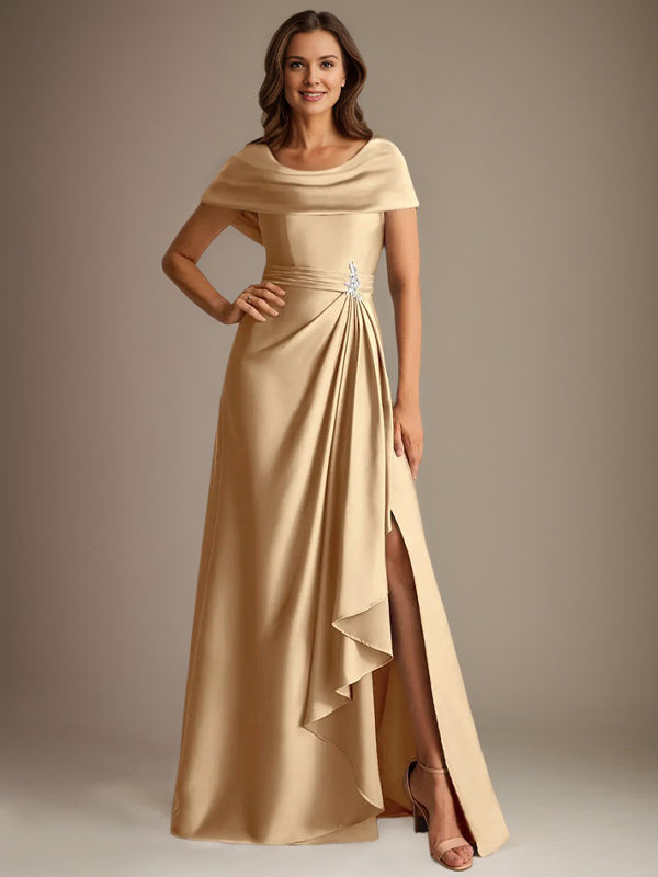 Robe de mariée trapèze en satin stretch, longue jusqu'au sol, avec décolleté rond et volants cascade, idéale pour la mère de la mariée. 