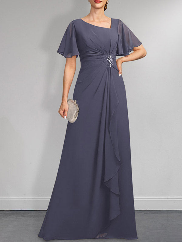 Robe de mariée asymétrique en mousseline de soie, coupe trapèze, longueur au sol, ornée de plis, de perles et de sequins, idéale pour la mère de la mariée.