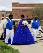 Vestido de baile de gala de tul azul real con capa S8255