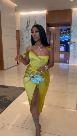 Robe de bal/cocktail mi-longue en satin chic Y4536