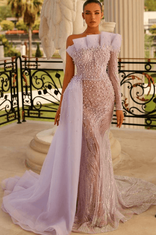Robe de soirée sirène lilas à manches longues ornée de perles