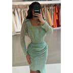 Vestido de noche largo con pliegues, bordado y cuentas, corte en forma de tubo 
