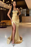 Robe de bal sirène longue bustier en satin ornée de perles et fendue