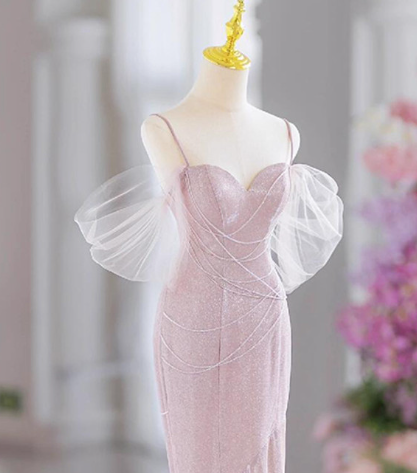 Elegante vestido de noche rosa estilo sirena con tirantes finos y pedrería Y7615