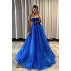 Robe de bal scintillante à bretelles spaghetti et appliques en dentelle pour femme 