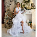 6103#Elegante vestido premamá con hombros descubiertos y falda de tul blanca, ideal para sesión de fotos