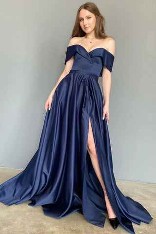 Robe de bal longue bleu marine à épaules dénudées et fente sur le devant