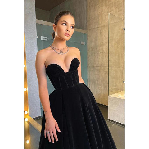 Sweetheart Strapless Velvet A-Line Prom Evening Gown