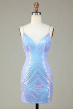 Vestido corto azul de tirantes finos estilo tubo con apliques para baile de bienvenida