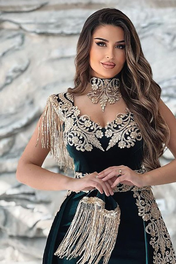 Elegante vestido de noche de sirena con escote en V y hombros descubiertos con apliques