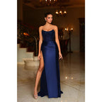 Robe de bal longue en dentelle, sans bretelles, coupe fourreau/colonne, avec fente 