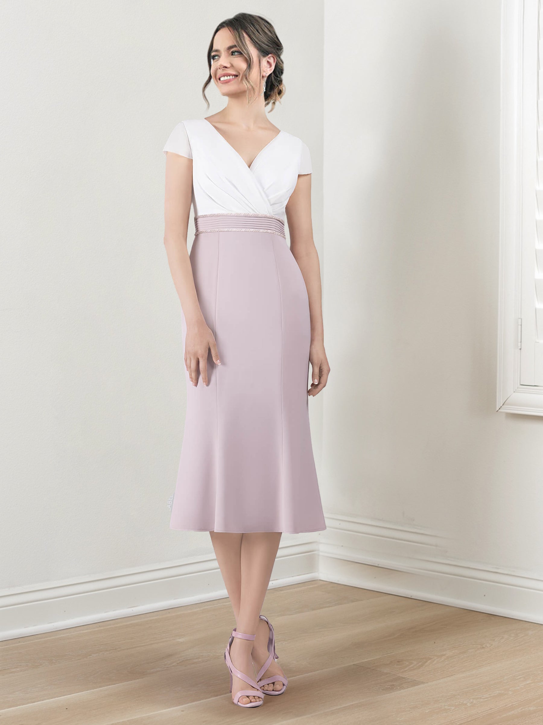 Vestidos de corte recto/columna con escote en V y largo hasta la rodilla para la madre de la novia 