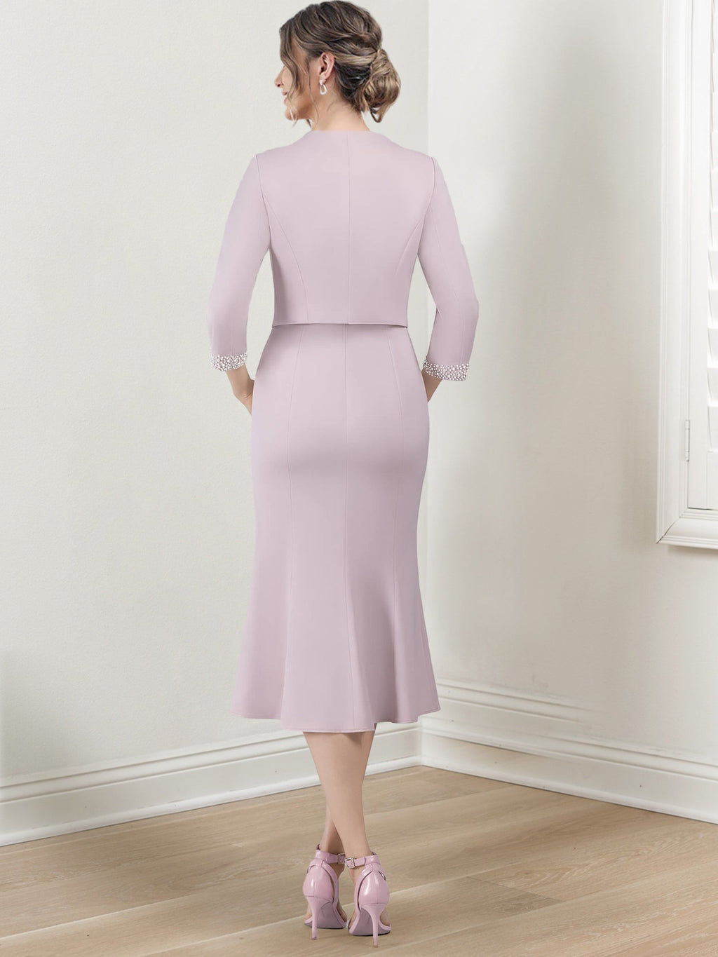 Vestidos de corte recto/columna con escote en V y largo hasta la rodilla para la madre de la novia 