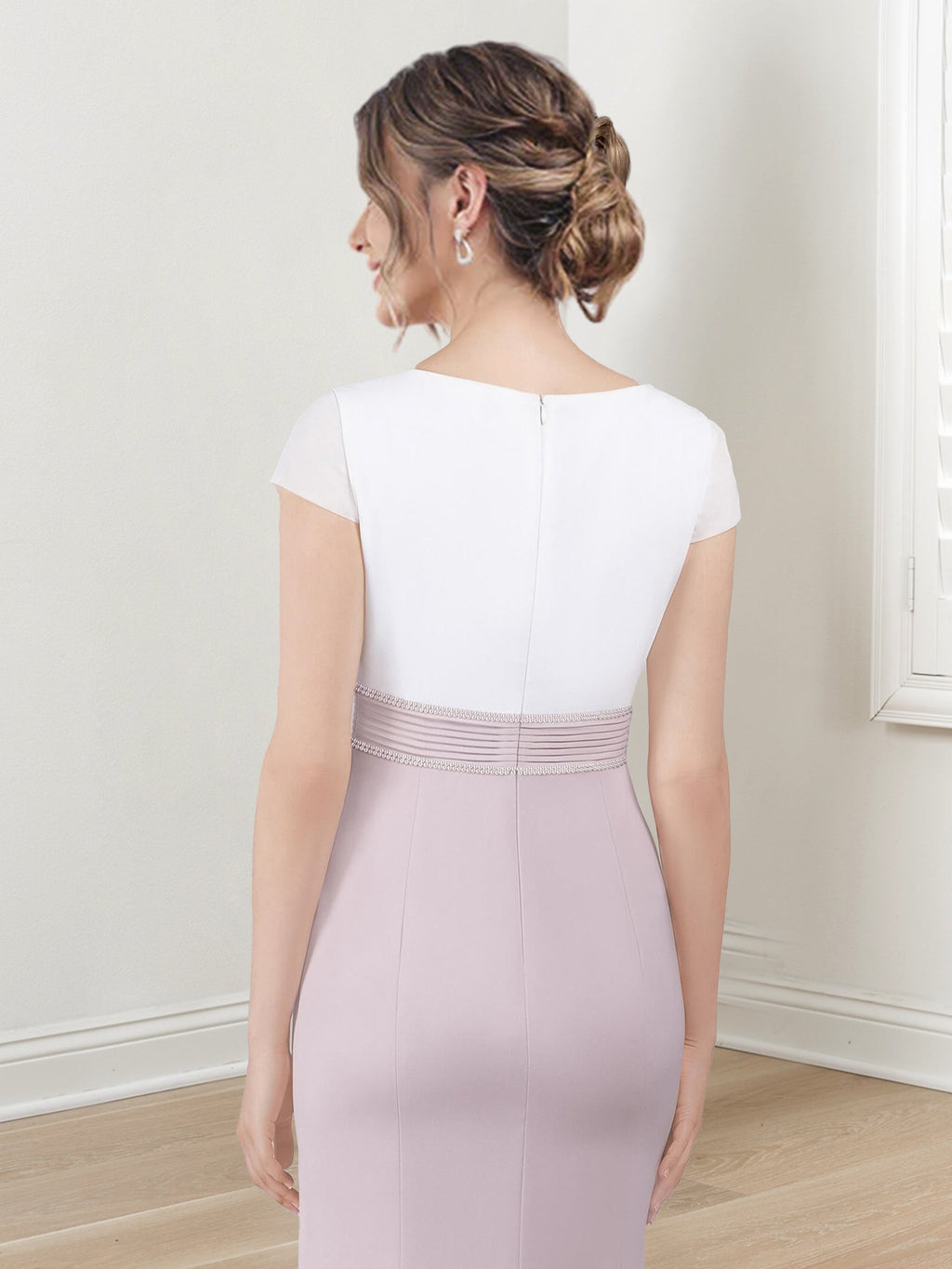 Vestidos de corte recto/columna con escote en V y largo hasta la rodilla para la madre de la novia 