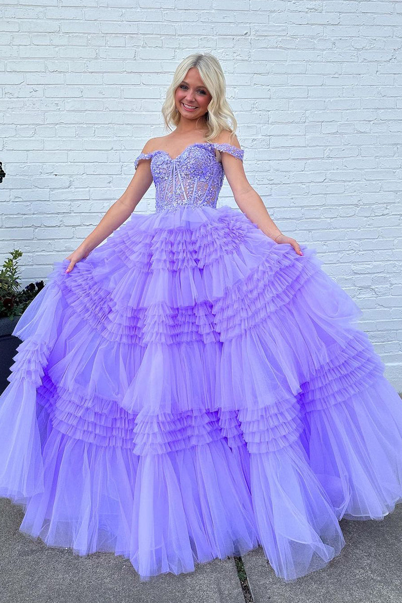 Robe de bal longue en tulle à épaules dénudées et à volants étagés