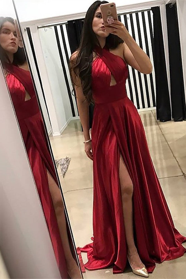 Vestido de fiesta de sirena color vino tinto con cuello halter, abertura y volantes