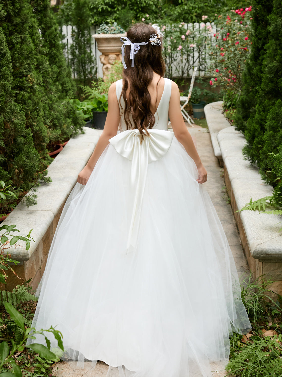 Vestido clásico blanco de corte A sin mangas para niña de las flores, de satén y tul 