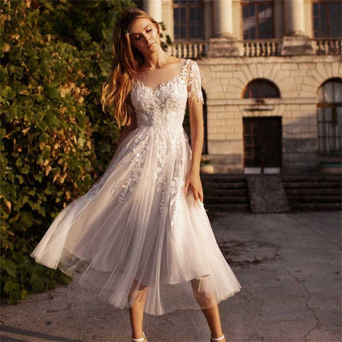 Sweetheart Neck A-Line Wedding Dresses For Women Appliques Lace Buttons Short Sleeves Tulle Bridal Gowns Robe De Mariée