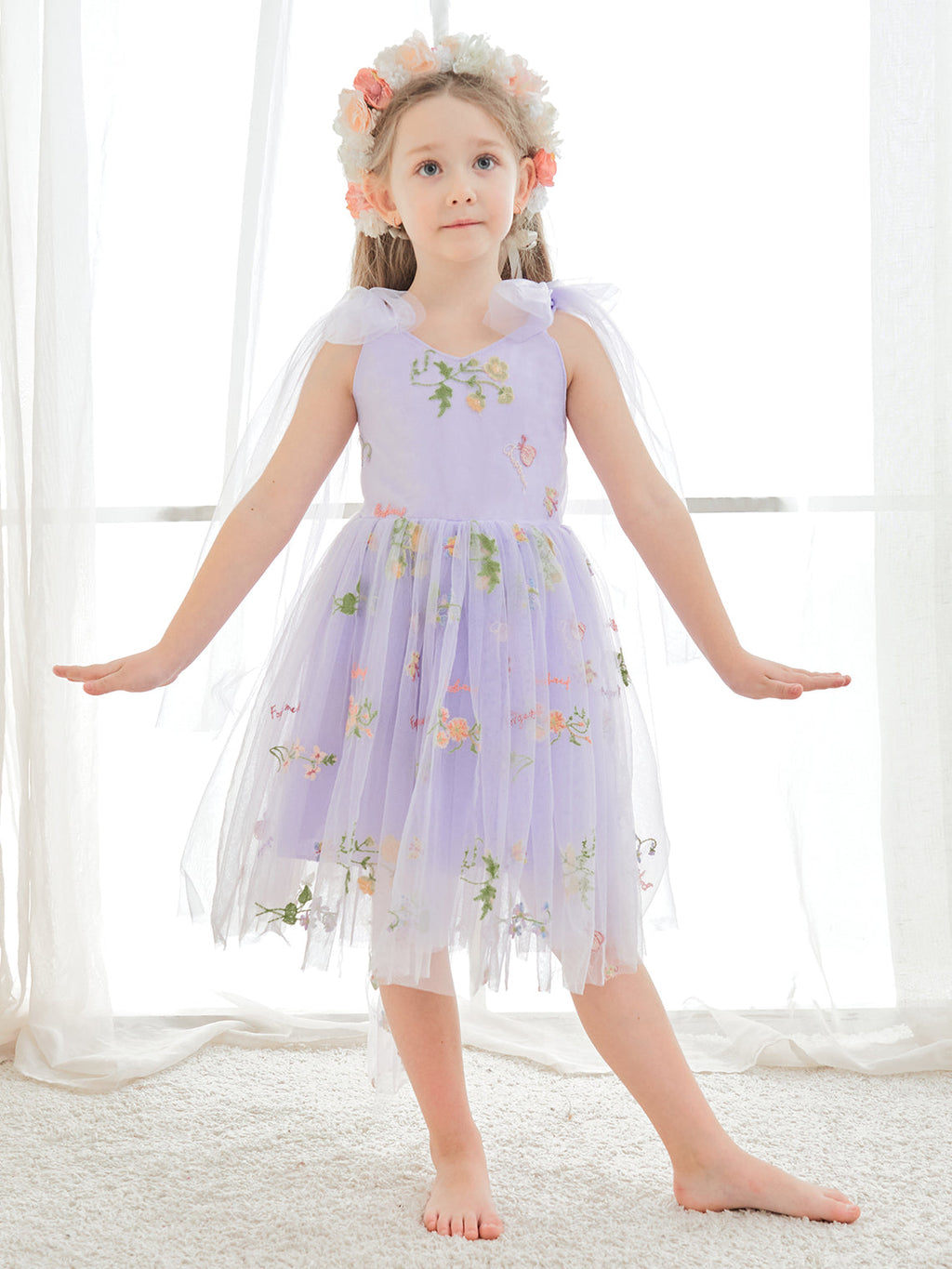 Vestido de niña pequeña de las flores, corte en A, sin mangas, de tul bordado floral. 