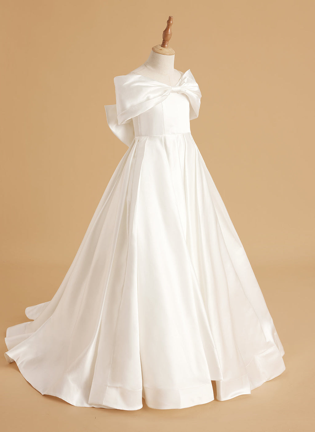 Elegante vestido de princesa de satén marfil con cola y lazo para niñas de las flores 