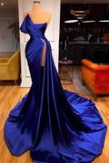 Vestido largo de sirena azul real sin tirantes con abertura alta