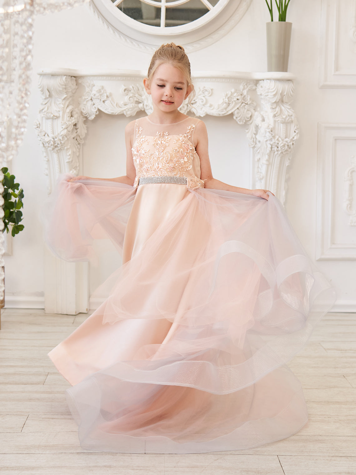 Vestido color champán de corte A con cola de tul satinado (010226776) 