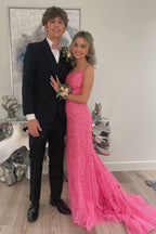 Robe de bal à bretelles spaghetti et appliques