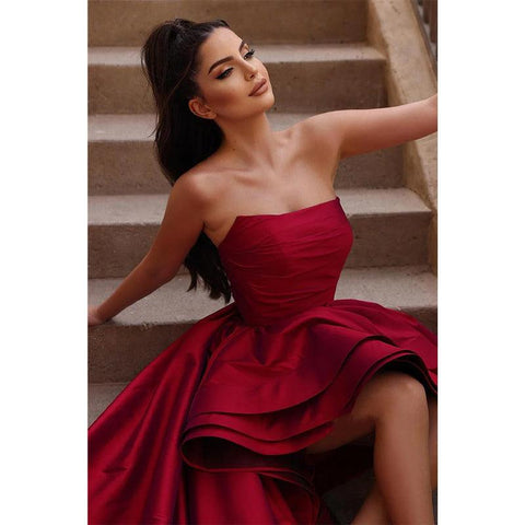 Robe de bal bordeaux bustier asymétrique 